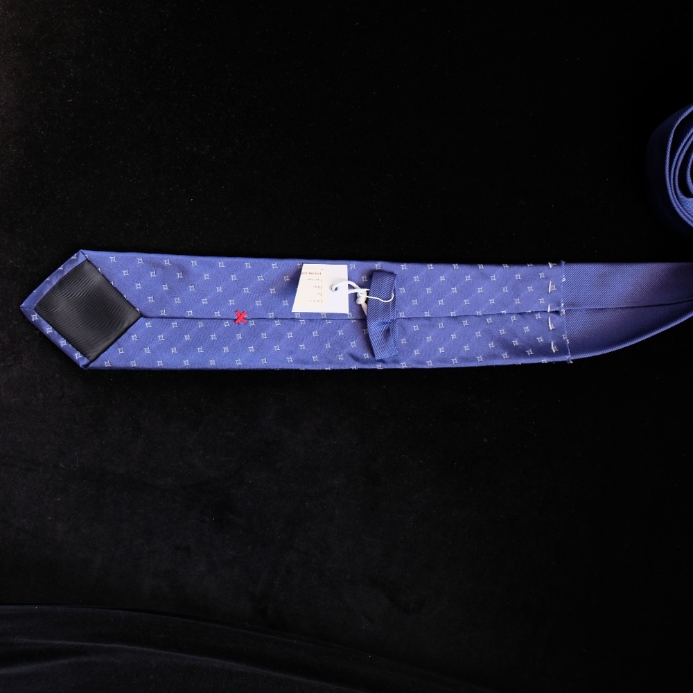 NWT U-NI-TY tie - Picture 6 of 7